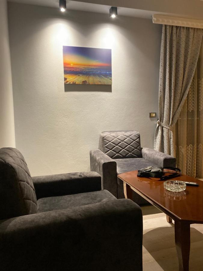 Hotel Jurgen Lezhe Ngoại thất bức ảnh
