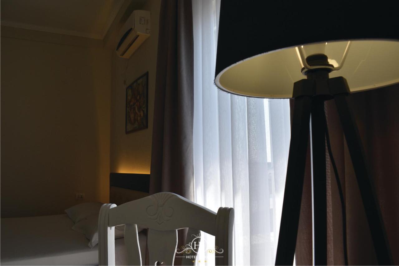 Hotel Jurgen Lezhe Ngoại thất bức ảnh