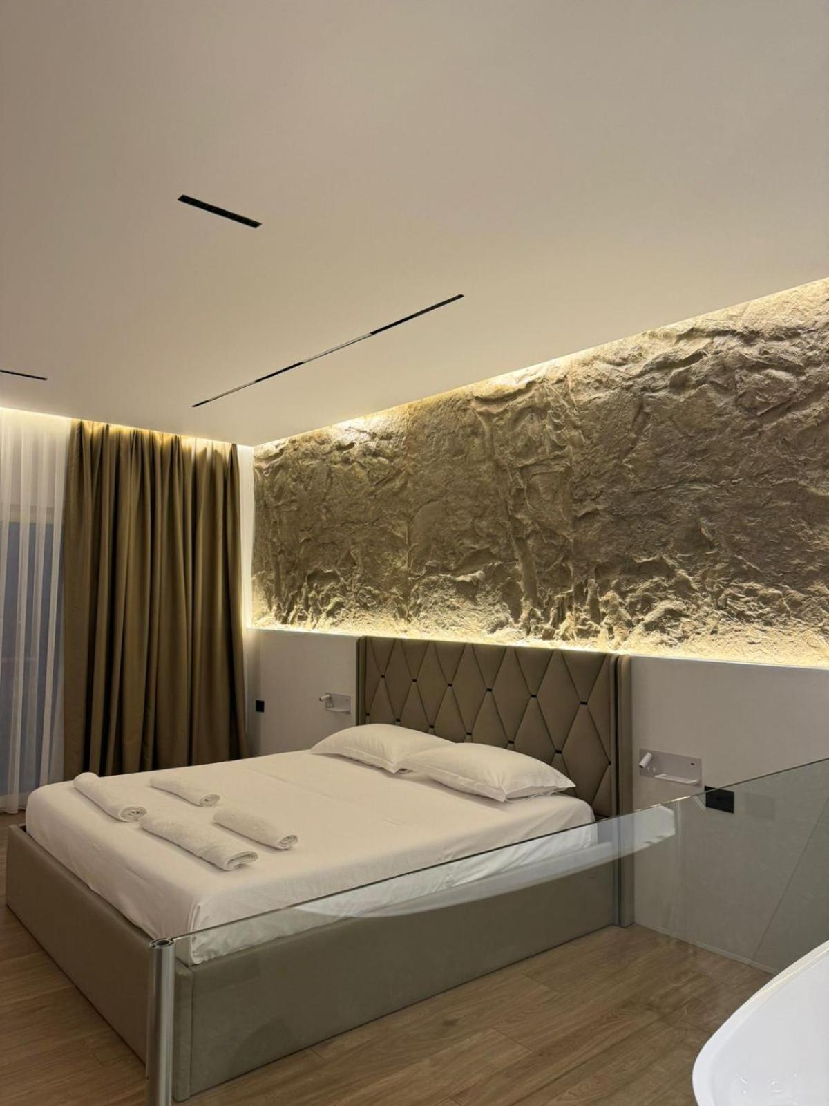 Hotel Jurgen Lezhe Ngoại thất bức ảnh