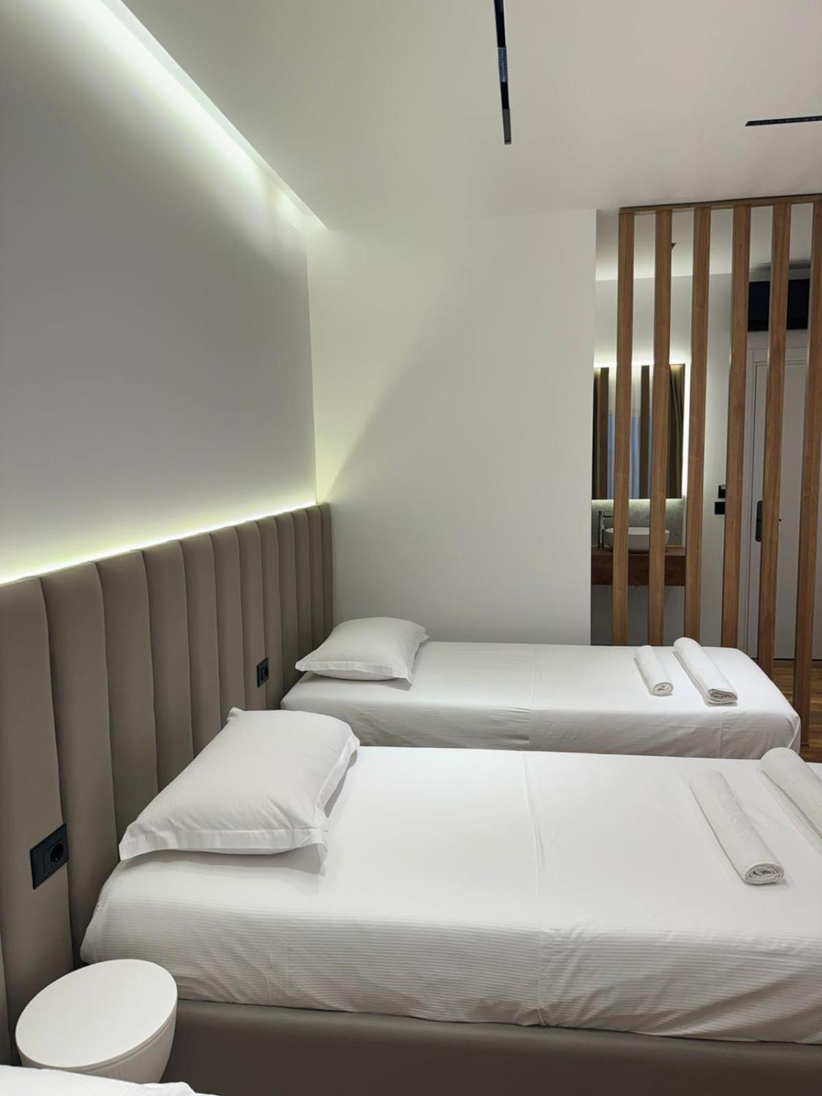 Hotel Jurgen Lezhe Ngoại thất bức ảnh