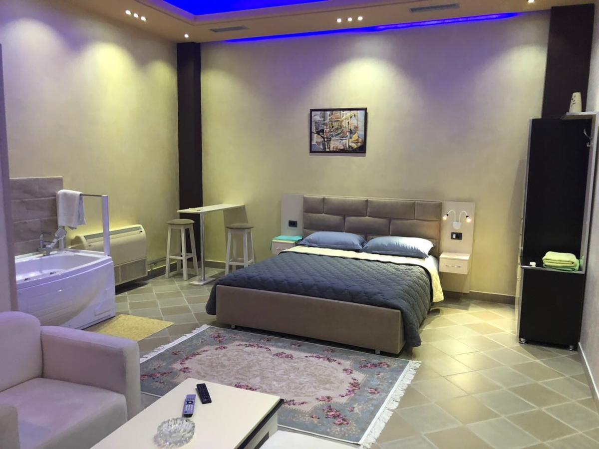 Hotel Jurgen Lezhe Ngoại thất bức ảnh